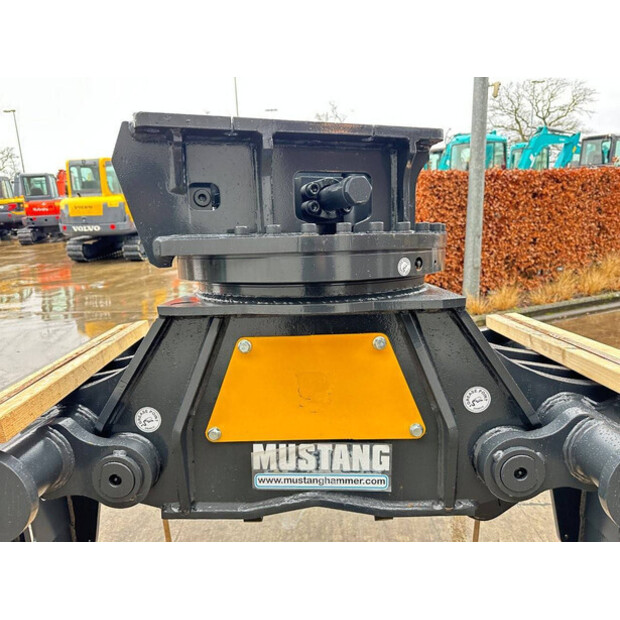 2025 MUSTANG GRP1000-44879900