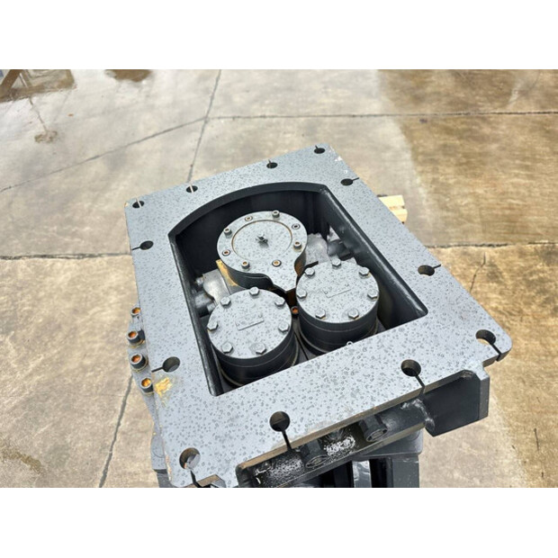 2025 MUSTANG GRP1000-44879903