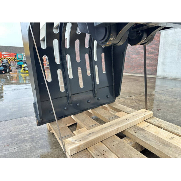 2025 MUSTANG GRP1000-44879905