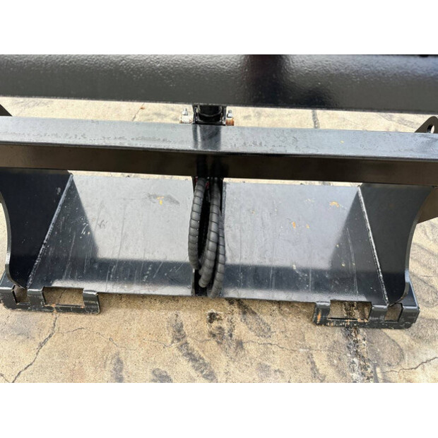 2025 Giyi FR70-44879964