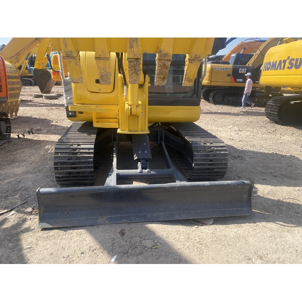 2023 Komatsu PC56-44880256