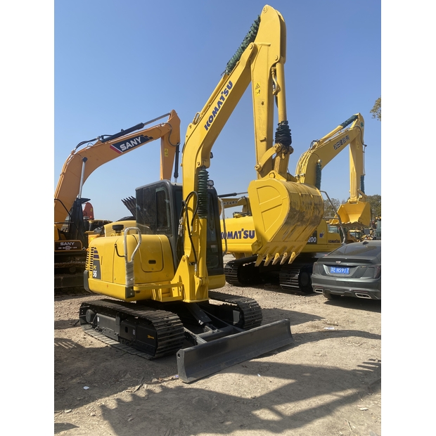 2023 Komatsu PC56-44880257