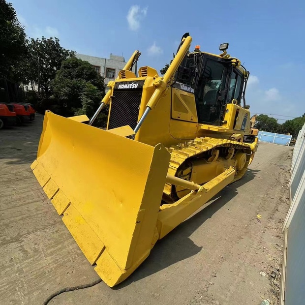 2023 Komatsu D65EX-44880297