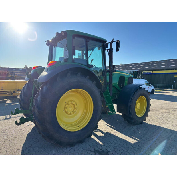 2002 جون دير 6820-44880619