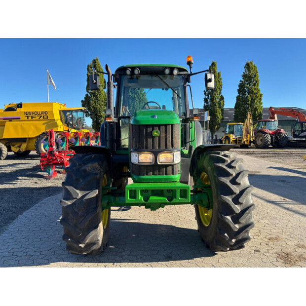 2002 جون دير 6820-44880632