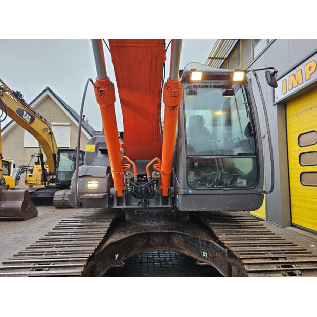 2012 Hitachi ZX210LCN-3-44880633