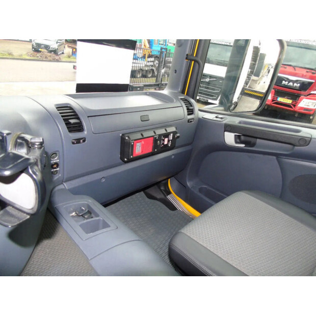 2013 Scania P400-44880993