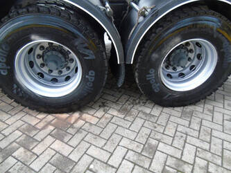 2013-scania-p400-1404007-44880994