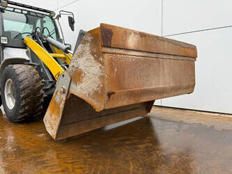 2018-wacker-neuson-kramer-8095-4-wheel-steering-bucket-forks-44881136