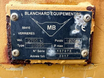 2017-caterpillar-950k-1404039-44881456