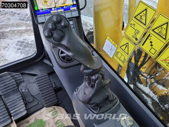 2022-komatsu-pc210lc-11e0-1401516-44882151