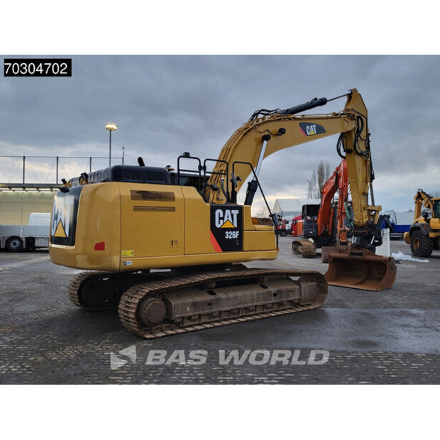 2016 كاتربيلر 326FL-44882976