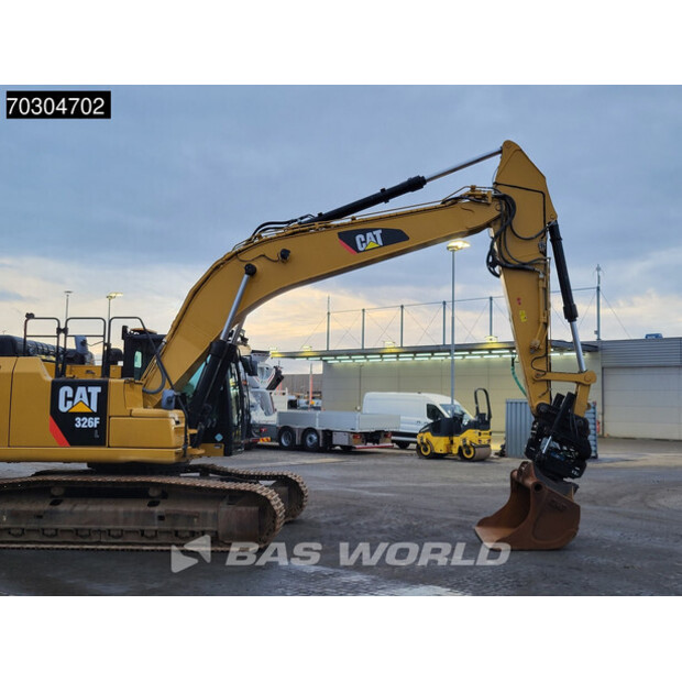 2016 كاتربيلر 326FL-44882977