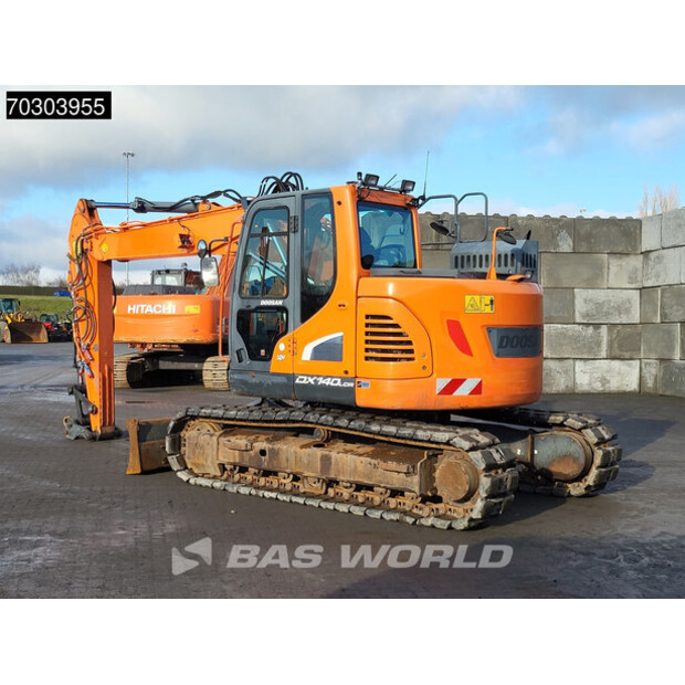 2016 دووسان DX140LCR-5-44883324