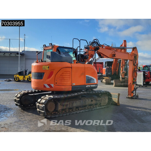 2016 دووسان DX140LCR-5-44883327