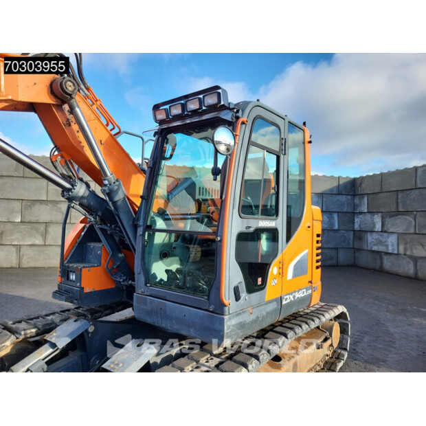 2016 دووسان DX140LCR-5-44883342