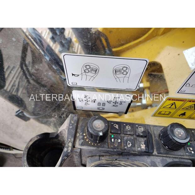 2023 كاتربيلر 352-44885728