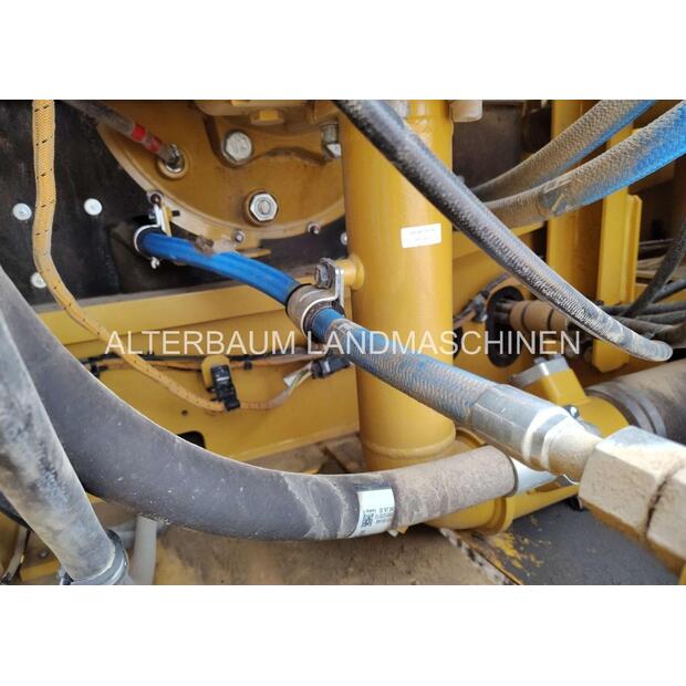 2023 كاتربيلر 352-44885810