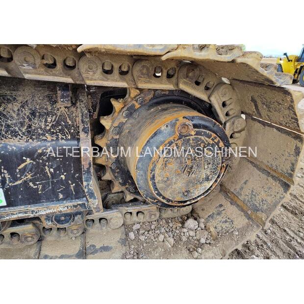 2023 كاتربيلر 352-44885939