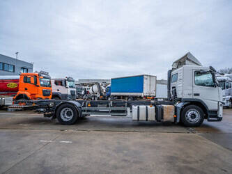 2013-volvo-fm-330-1404168-44886532