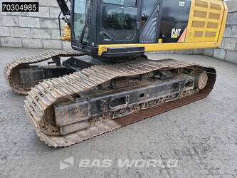 2017-caterpillar-352f-1404074-44886787