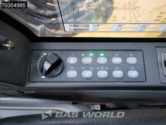 2017-caterpillar-352f-1404074-44886801