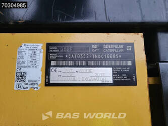 2017-caterpillar-352f-1404074-44886812
