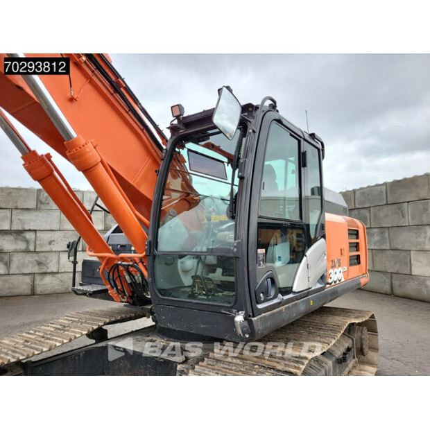 2018 Hitachi ZX300LCN-6-44886823
