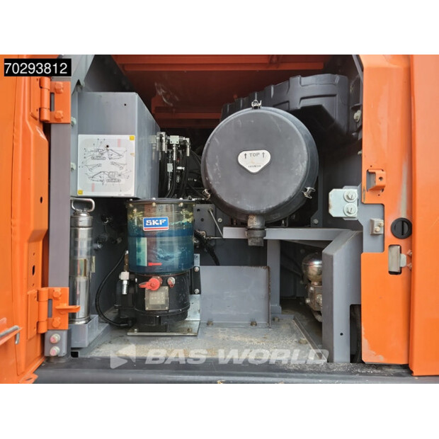 2018 Hitachi ZX300LCN-6-44886835