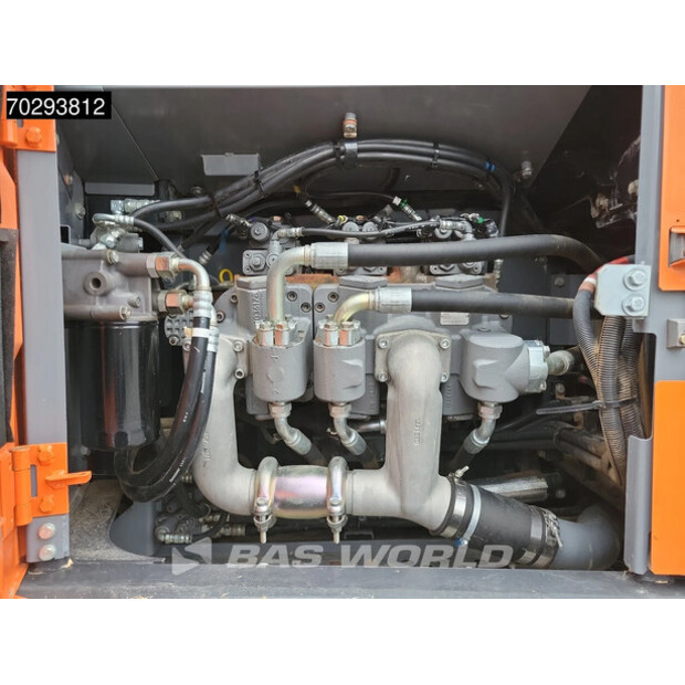 2018 Hitachi ZX300LCN-6-44886837