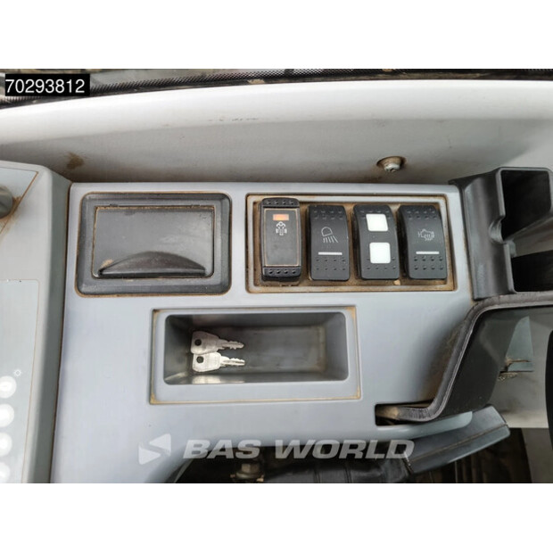 2018 Hitachi ZX300LCN-6-44886843