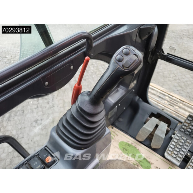 2018 Hitachi ZX300LCN-6-44886848