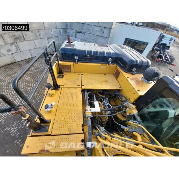 2016 Caterpillar 340F-44887046