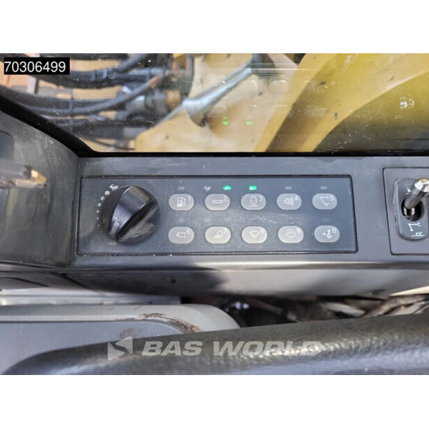 2016 Caterpillar 340F-44887054