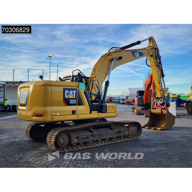 2018 كاتربيلر 323-44887069