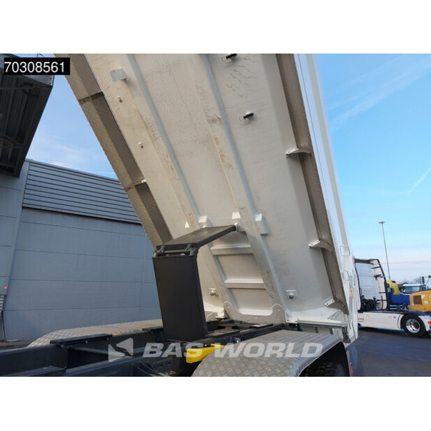 2025 فولفو FMX 500-44887569