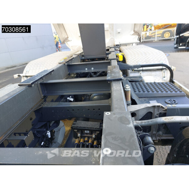 2025 فولفو FMX 500-44887570