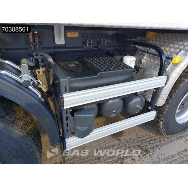 2025 فولفو FMX 500-44887572