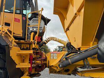 2006-volvo-a40d-1382388-44893741