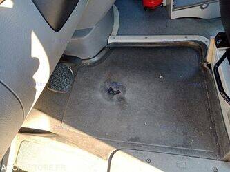 2018-mercedes-benz-sprinter-1404259-44901368