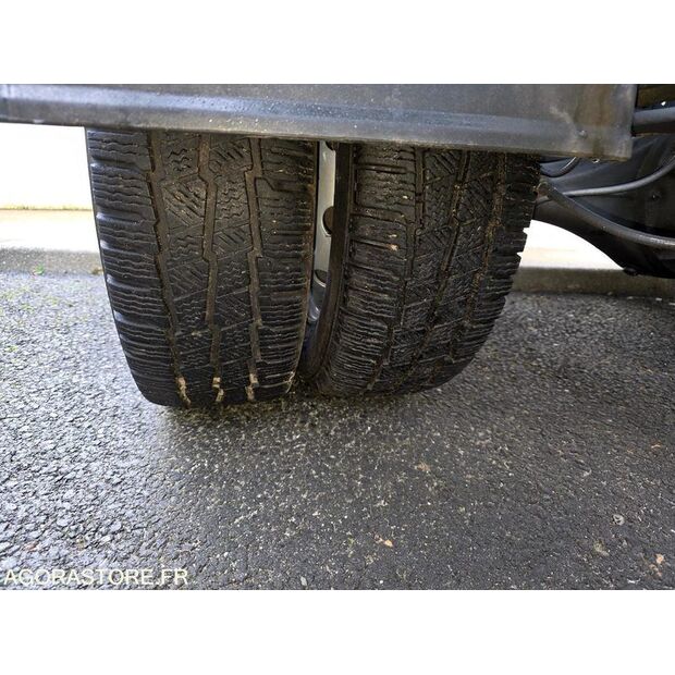 2011 Renault Maxity-44901405