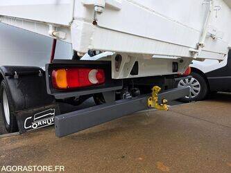 2011-renault-maxity-1404261-44901409