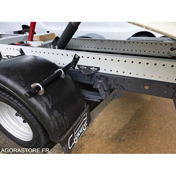 2011 Renault Maxity-44901410