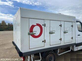 2013-mercedes-benz-sprinter-1404265-44901470