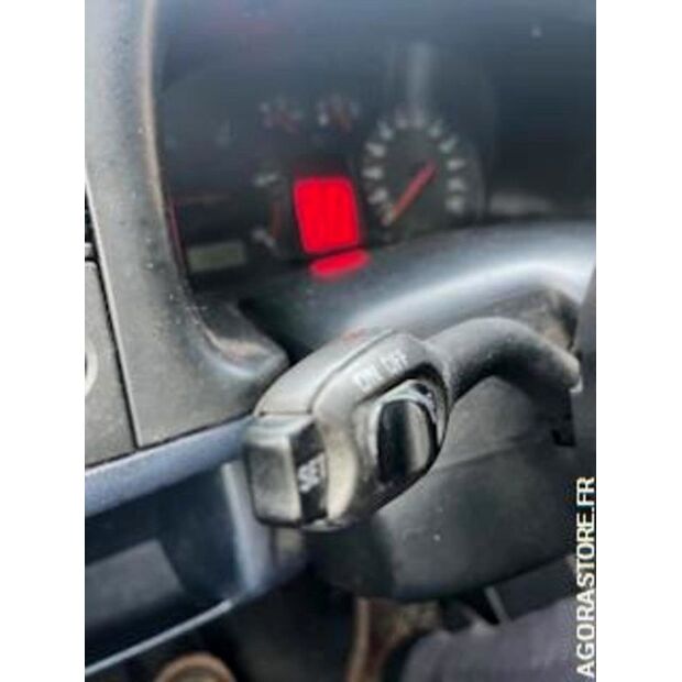 1999 Volkswagen CARAVELLE-44901711