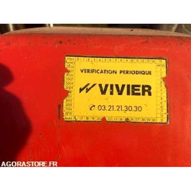 1999 مانيتو M30-2-44901728