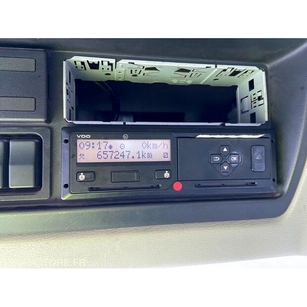 2011 Renault PREMIUM-44901767