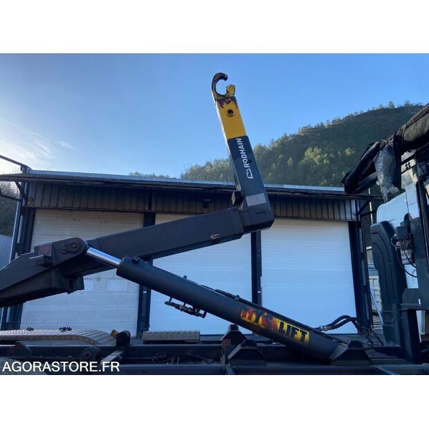 2011 Renault PREMIUM-44901769