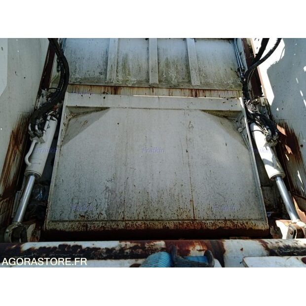 2016 Renault D WIDE-44901794