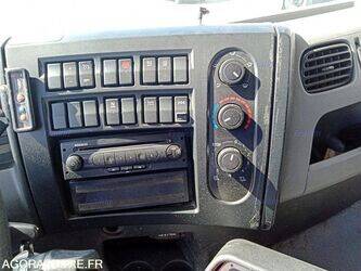 2016-renault-d-wide-1404286-44901797